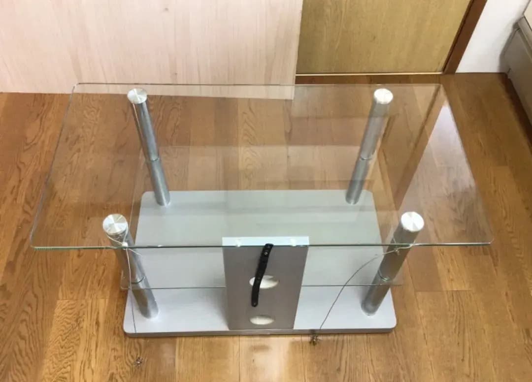 ガラス製　テレビ台　モダン