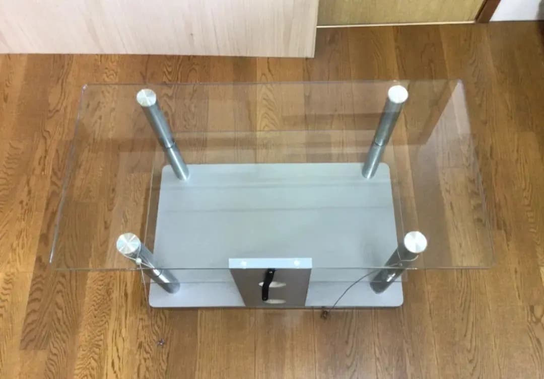 ガラス製　テレビ台　モダン