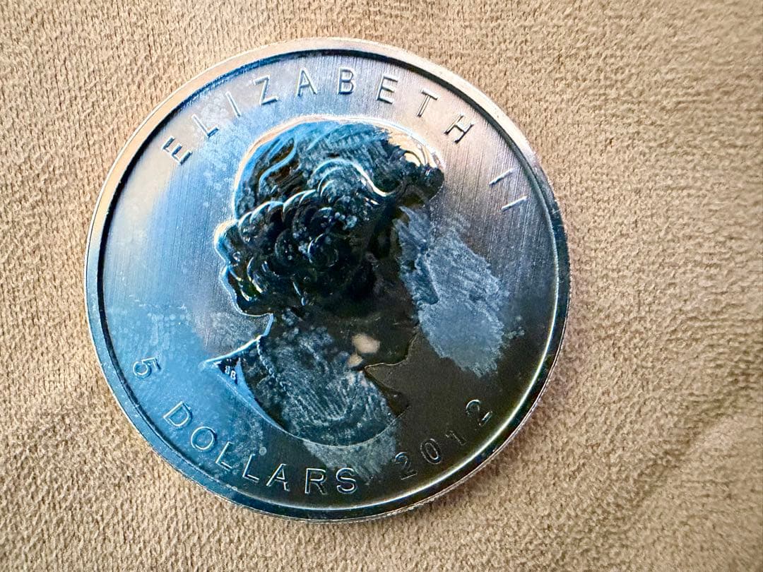 カナダ メープルリーフ銀貨 1オンス 2012