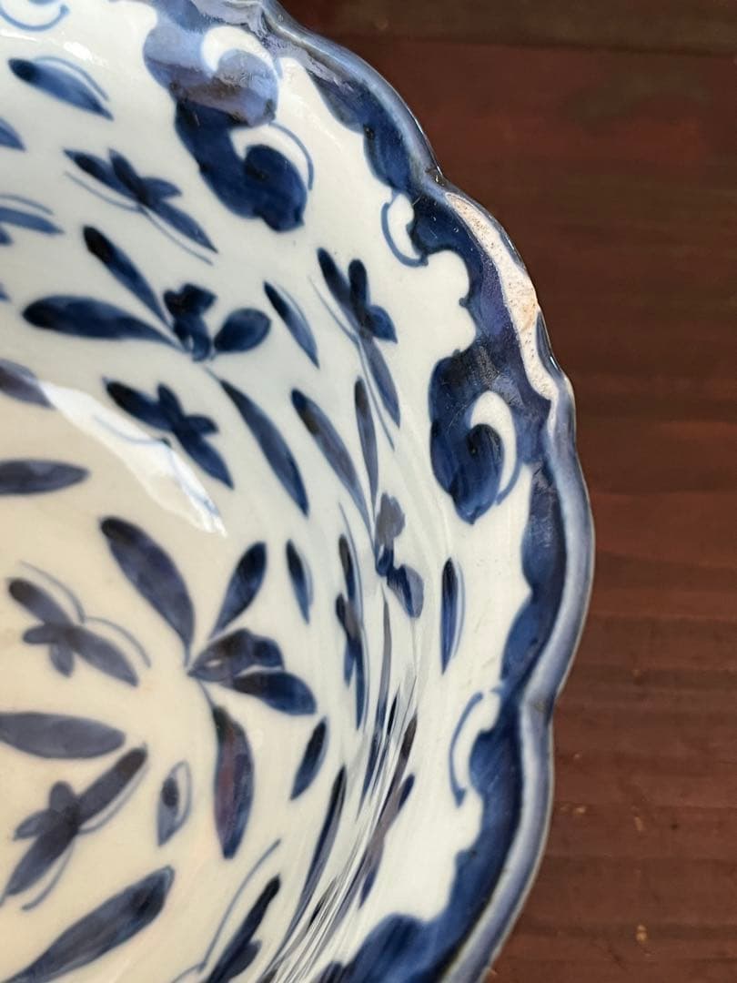 江戸後期　古伊万里　瑠璃　蝶に春蘭　春　染付　稜花形鉢　6寸鉢