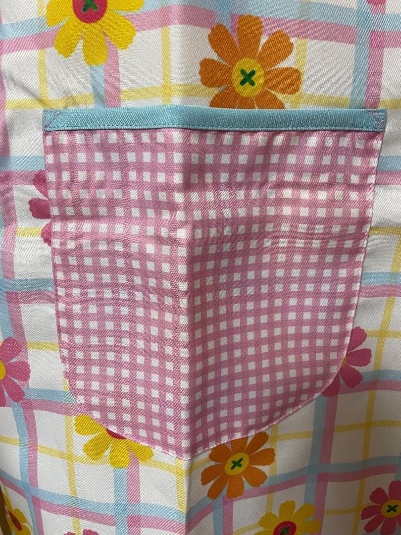もちはる　エプロン　保育士