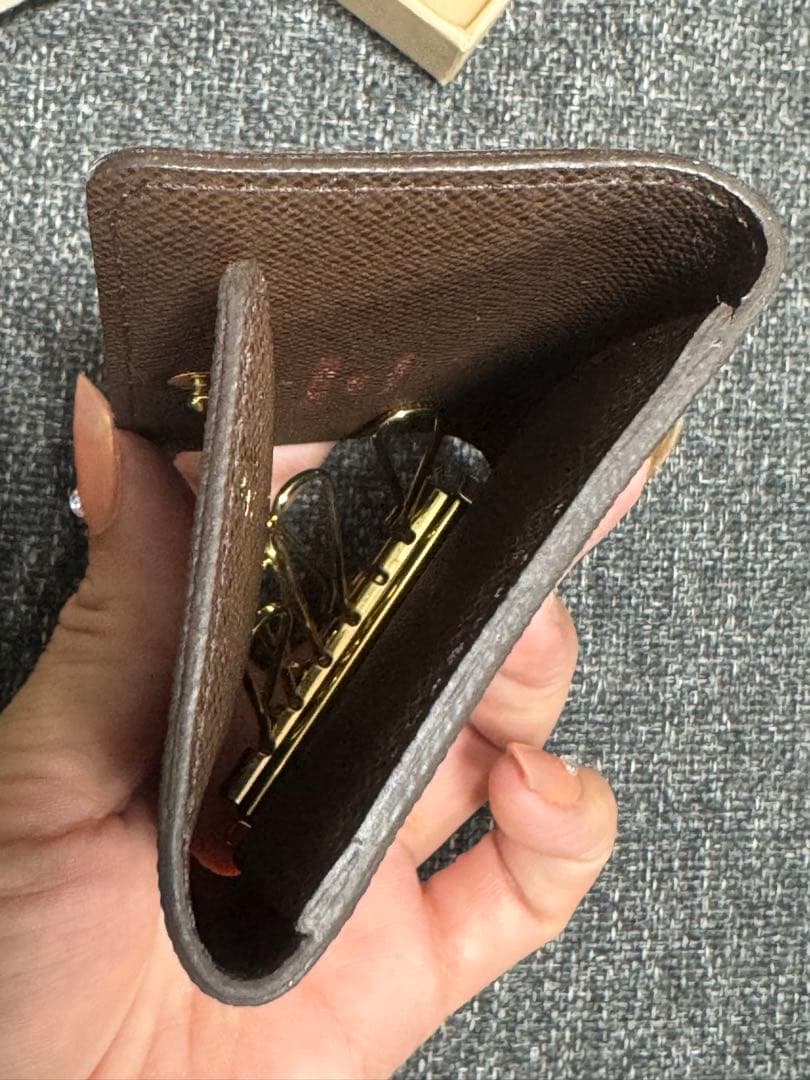 新品✨未使用。LOUIS VUITTON ダミエ レザーキーケース