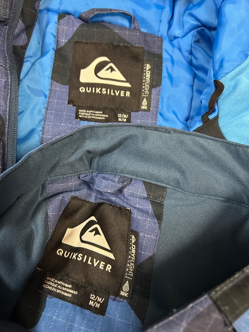 QUIKSILVER クイックシルバー　ウェア上下セット12/M スノボ　スキー