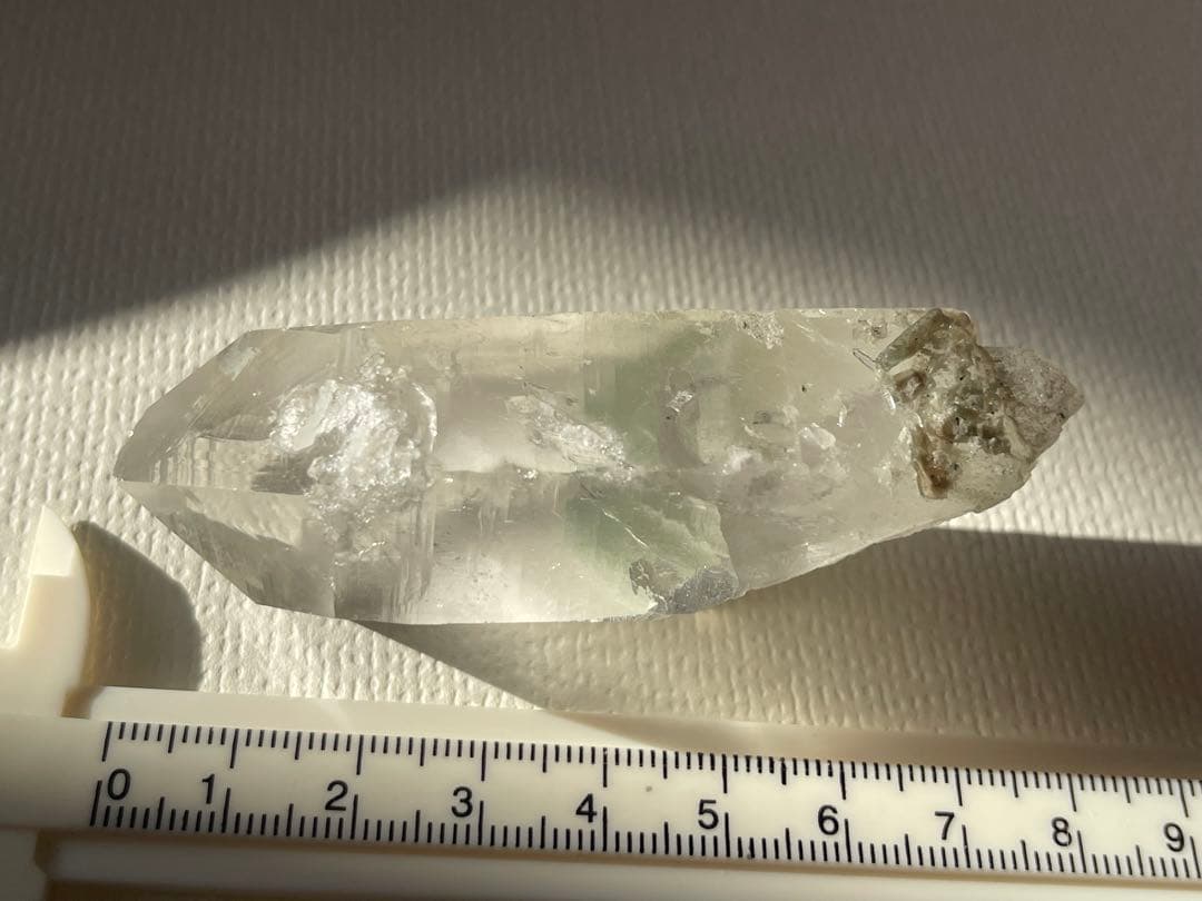 マニハール産　水晶　ファントム
