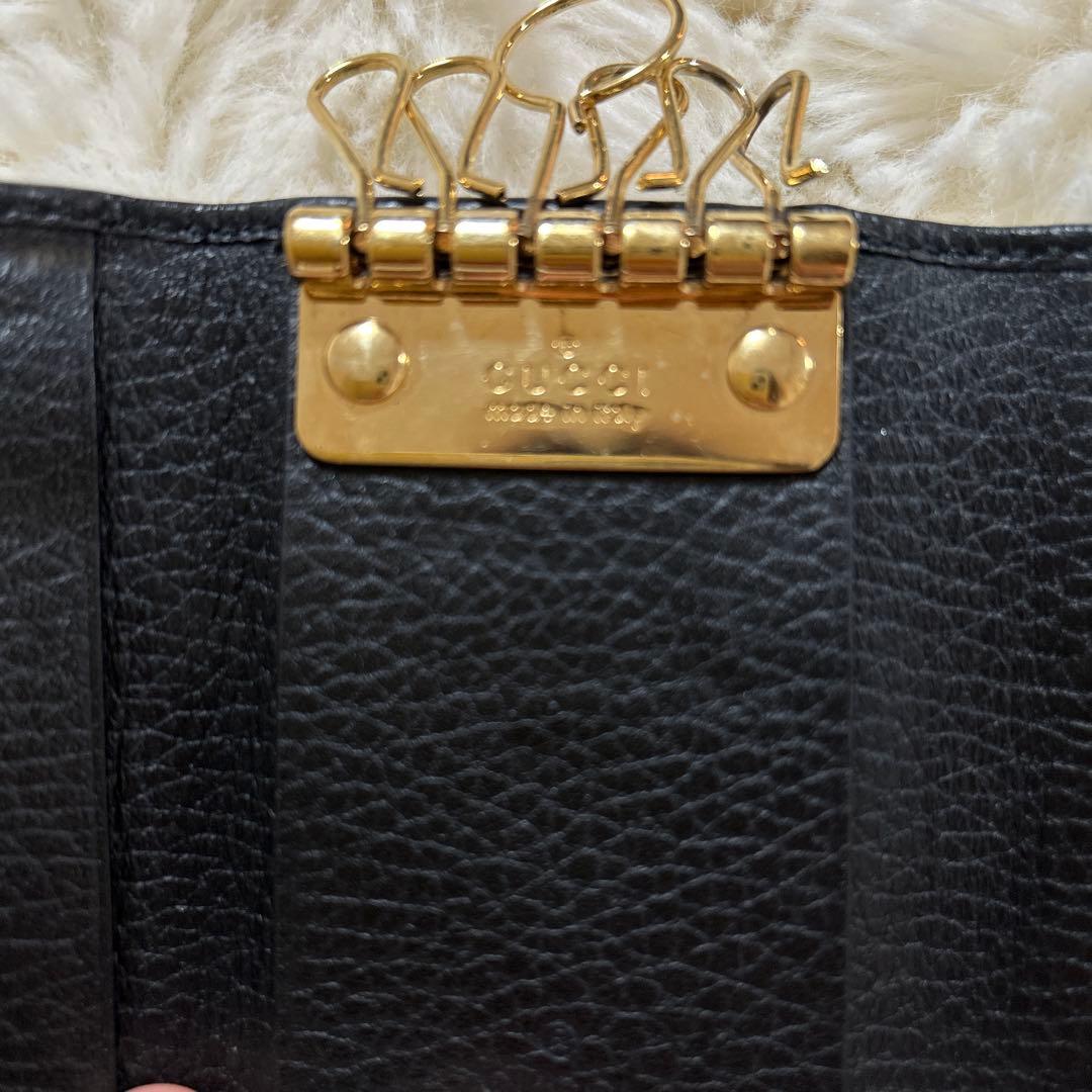 Gucci ブラック レザー キーケース