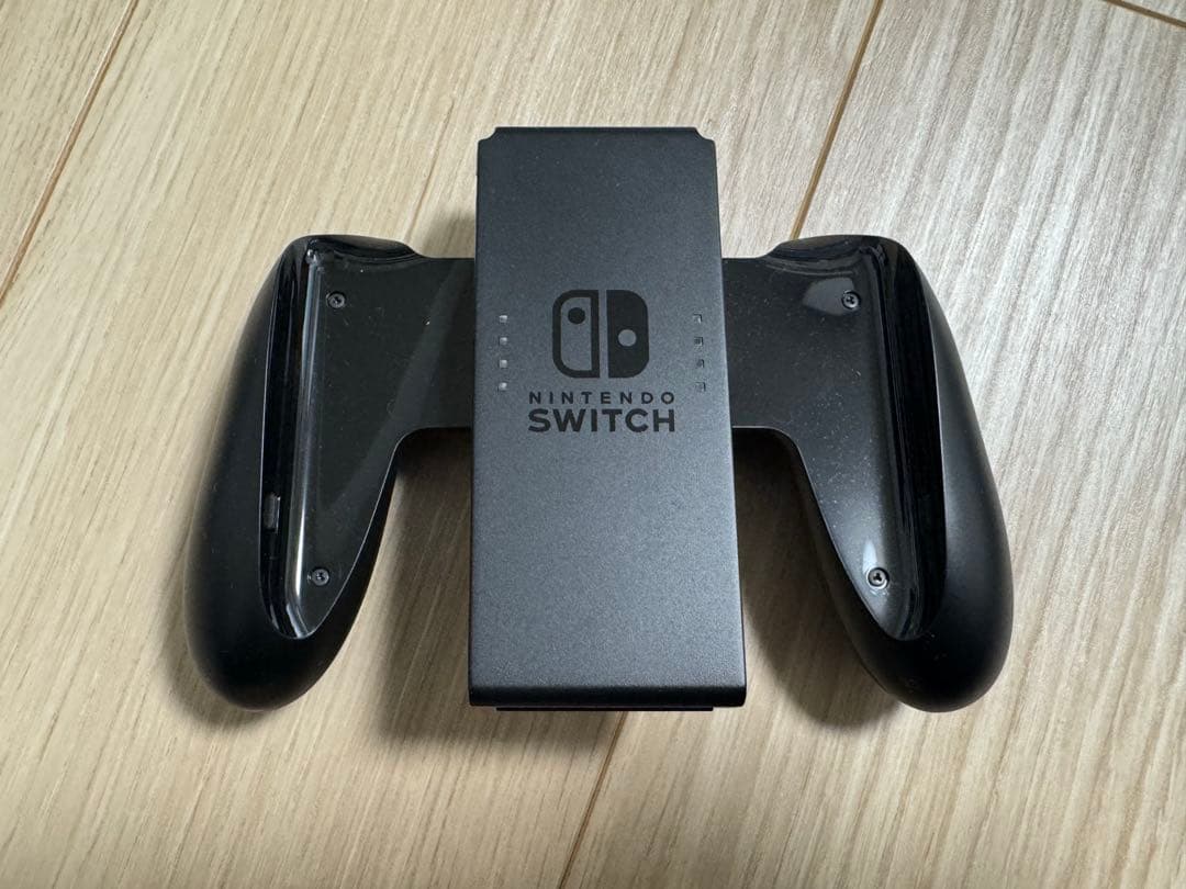 【超美品】Nintendo Switch 本体　箱＆付属品＆ケース付き