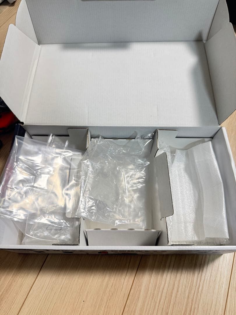 【超美品】Nintendo Switch 本体　箱＆付属品＆ケース付き