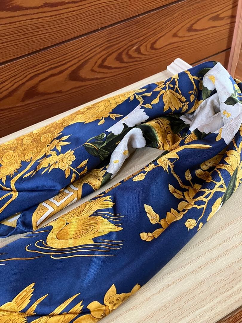 最終価格！【新品・未使用】グッチ　GUCCI イタリア製シルクスカーフ