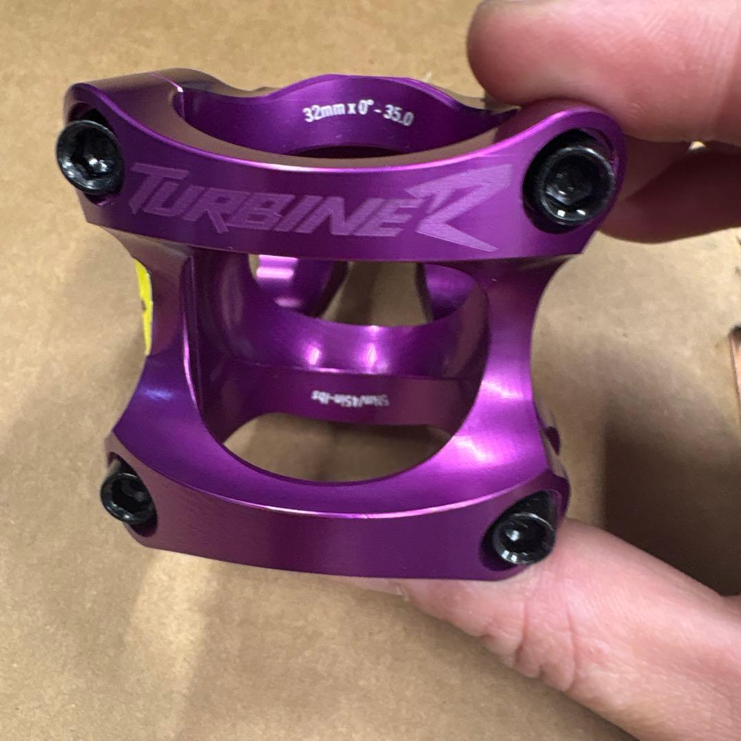 RACEFACE Turbine R35ステム 32mm x 0° パープル