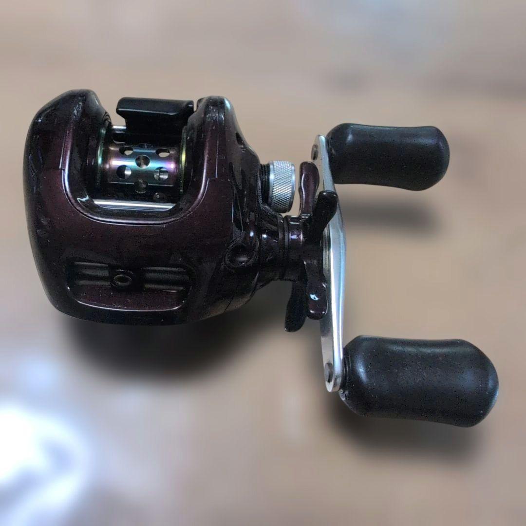 TEAM DAIWA−Z105H(右用) ＆ Scorpion 1001(左用)