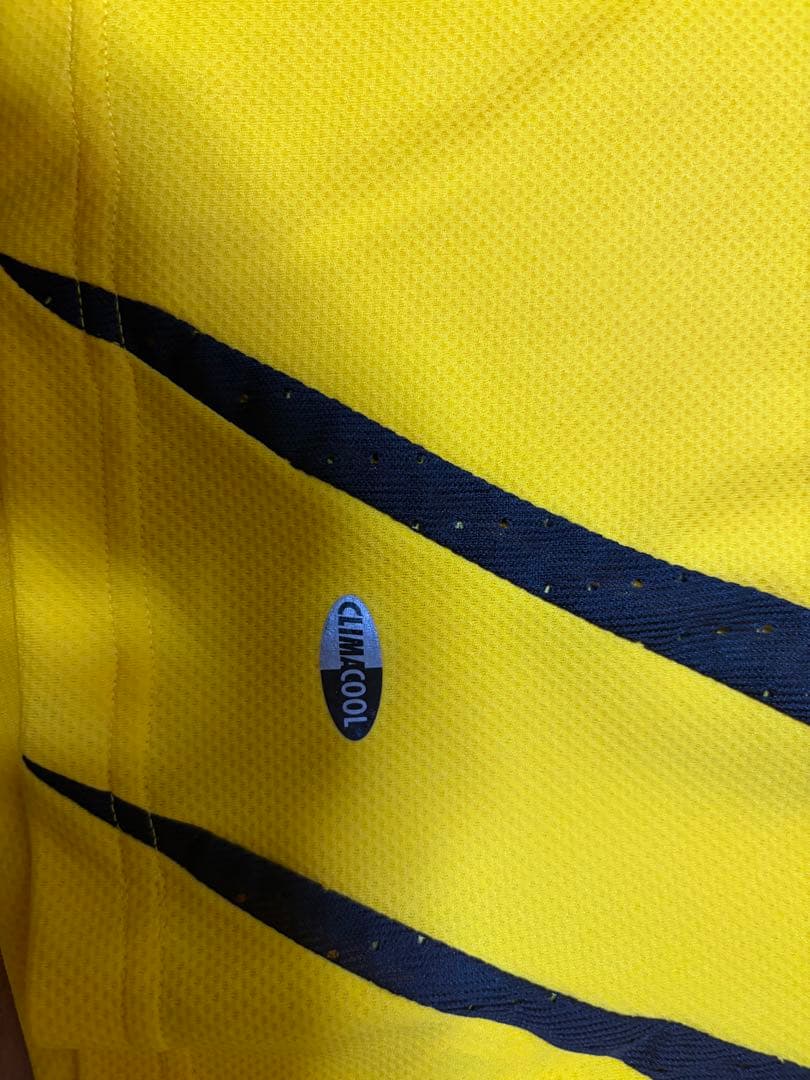 adidas レアル・マドリード イエローシャツ　ゴールキーパー