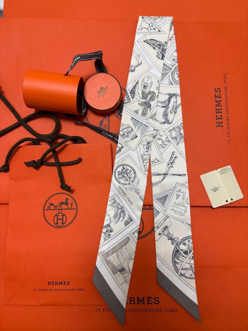 新品未使用　HERMES ☆ フォーブルの切手愛好家 ツイリー スカーフ