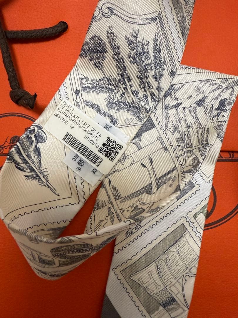 新品未使用　HERMES ☆ フォーブルの切手愛好家 ツイリー スカーフ