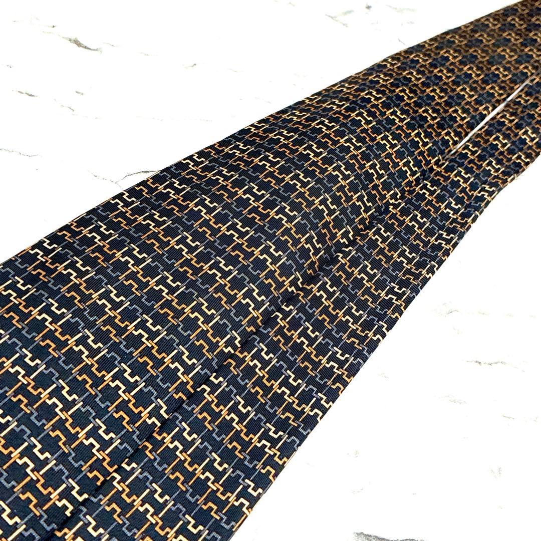 ✨極美品✨エルメス　目を惹く立体3DH柄 マルチカラー　ネクタイ