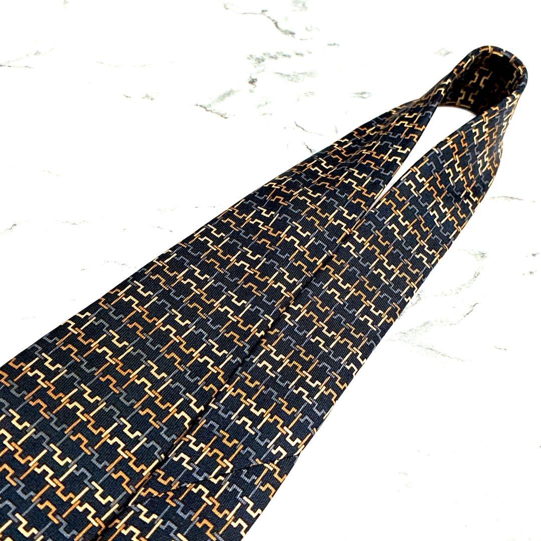 ✨極美品✨エルメス　目を惹く立体3DH柄 マルチカラー　ネクタイ
