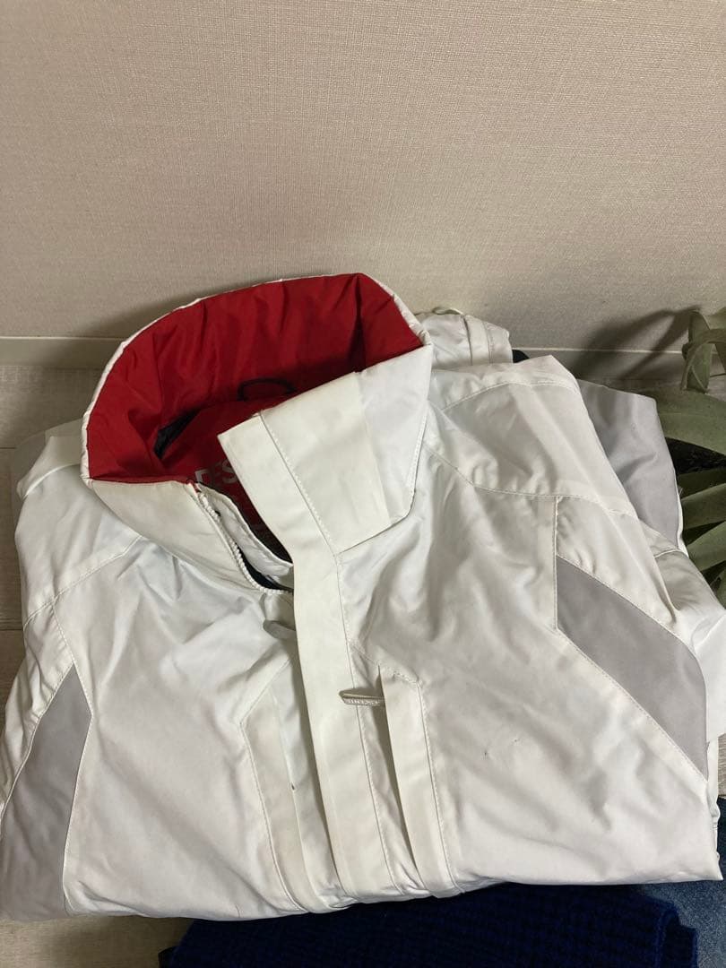 【大幅値下げ】DESCENTE スキー　スノボーウェア セットアップ