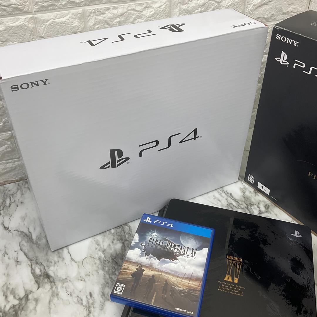 極美品　PS4 FINAL FANTASY XV ルナエディション 動作OK