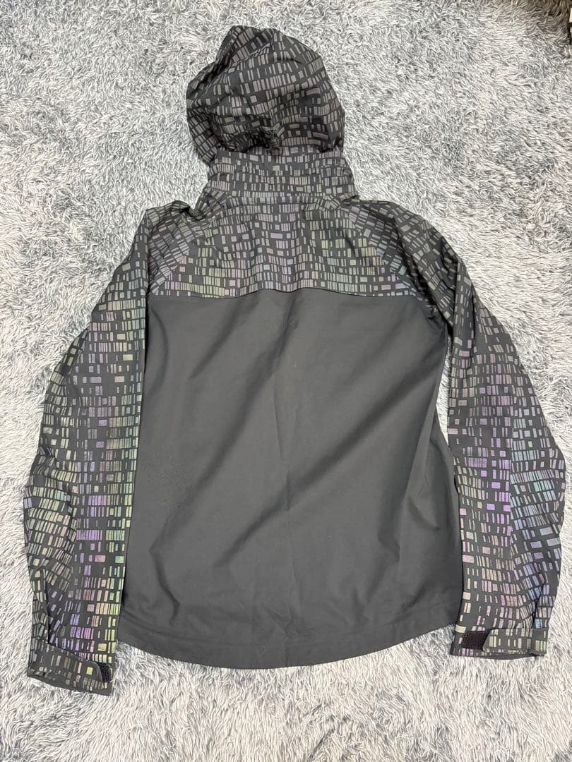 NIKE ナイキ ハイパー シルバー フラッシュ ジャケット レインボー 高品質