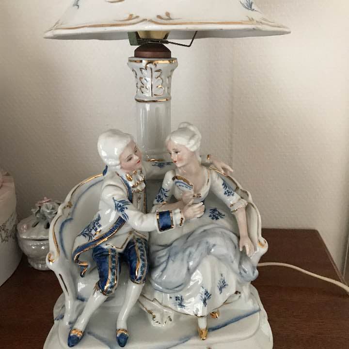 デスクランプ