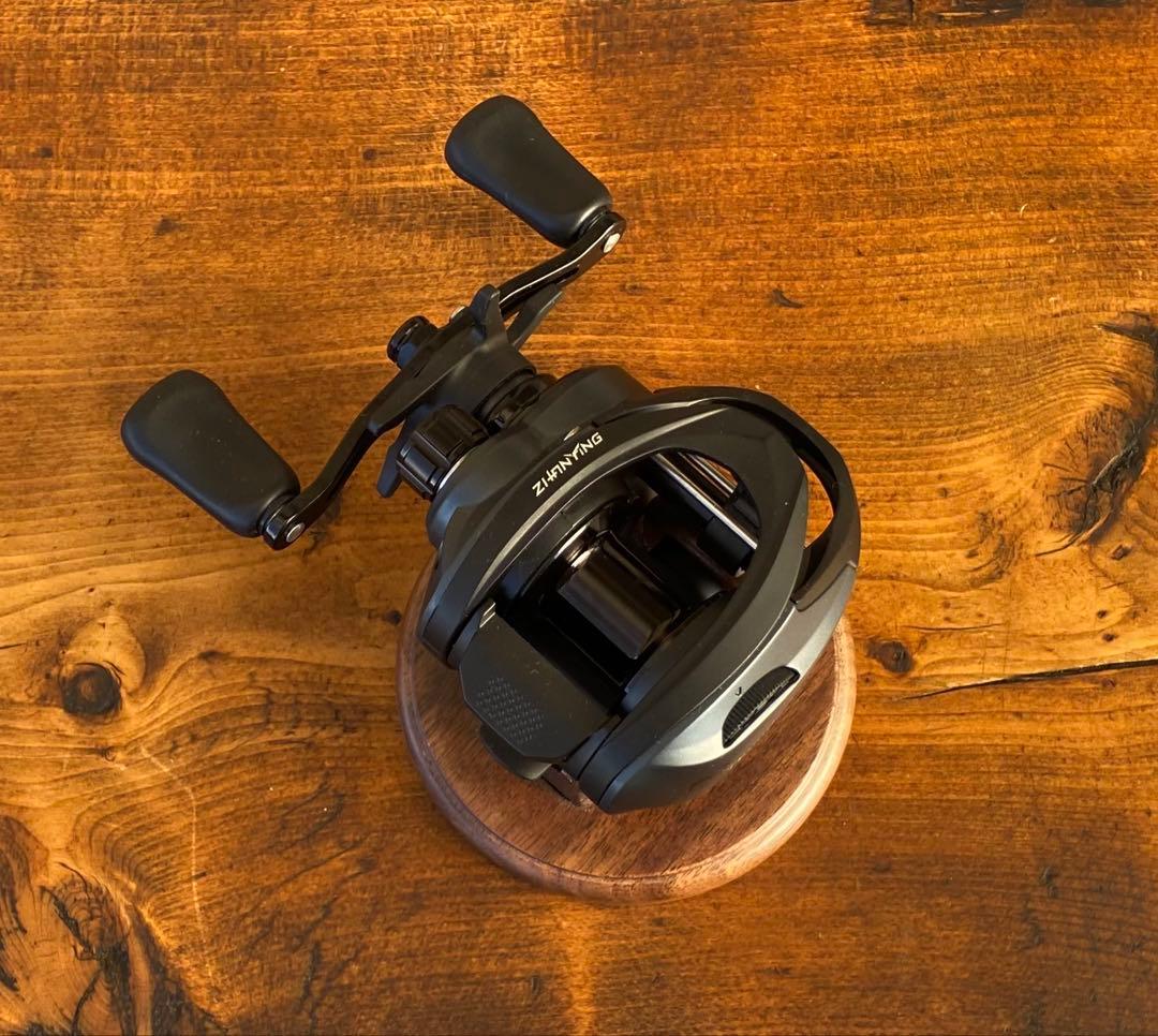 ベイトリール　ベイトフィネスリール　超軽量　30φ 新品未使用　バス釣り　渓流
