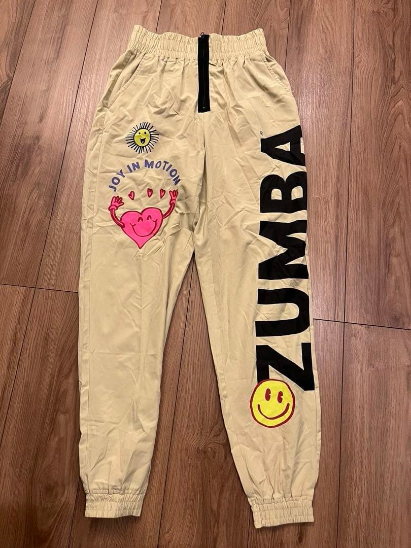 【週末限定値下げ】ZUMBA カーゴパンツXS 〔正規品〕