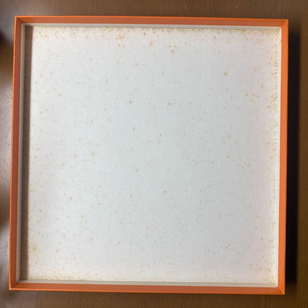 HERMES エルメス　シルクスカーフ　カレ90 鎧