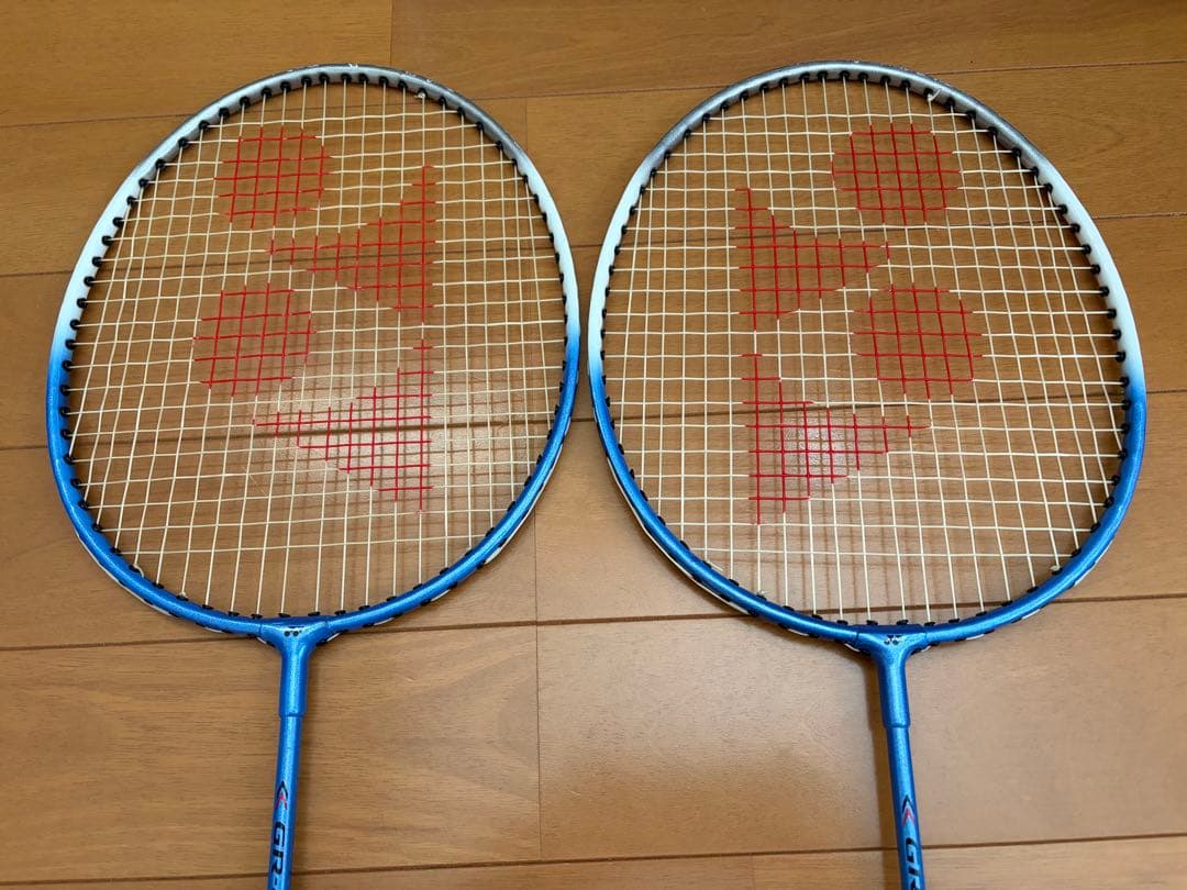 バドミントンラケット　GR 400 YONEX 2本セット
