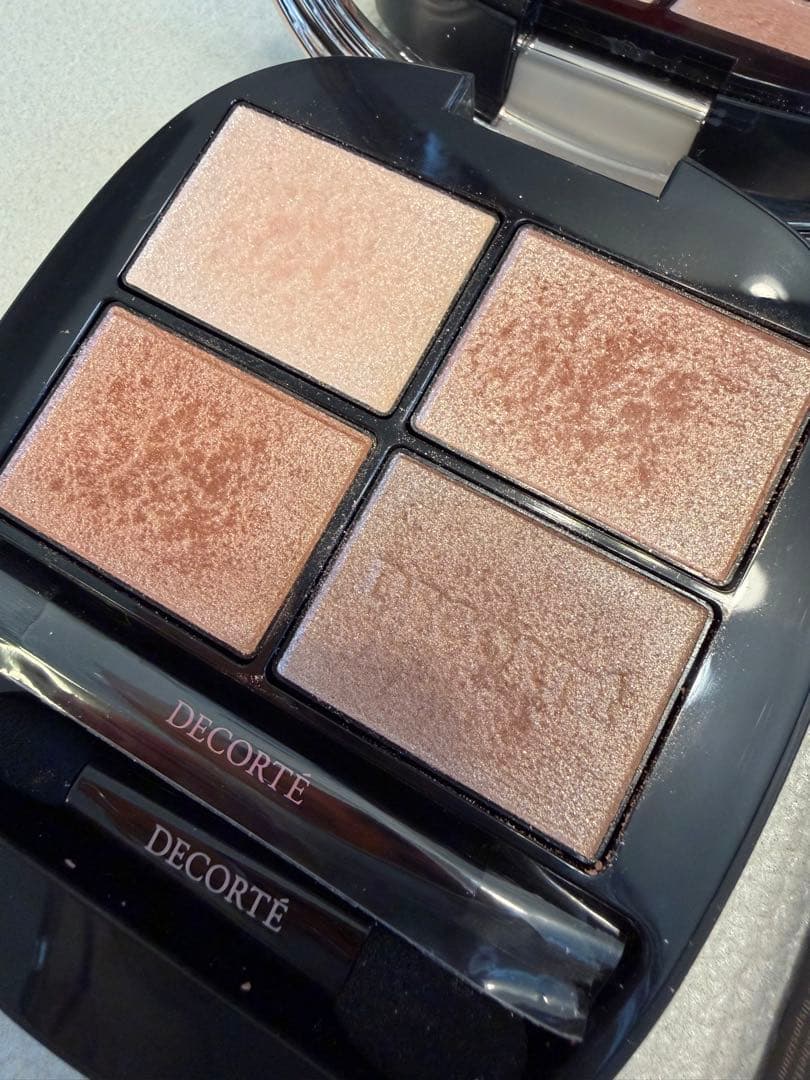 DECORTÉ アイシャドウパレット 09 カシミアフェザー