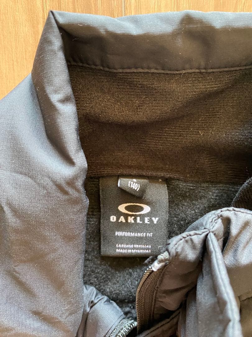 【新品・未使用】OAKLEY オークリーベンチコート ブラック 140cm
