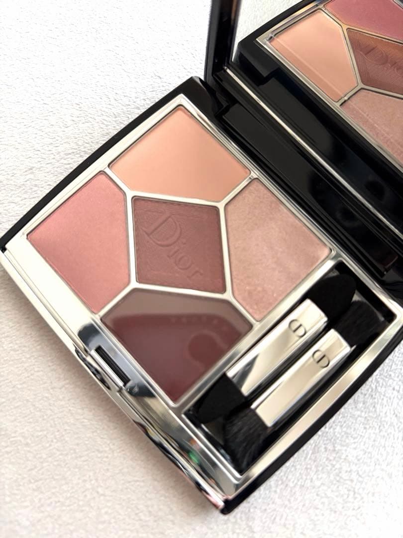 【限定】【新品未使用】Dior サンククルール 1947 ミスディオール