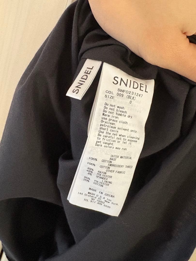 即日発送美品snidel サイズ0(S)パンチングレースワンピース（web限定）