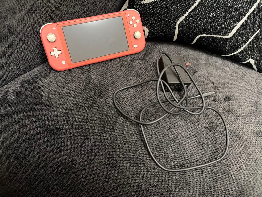 Nintendo Switch Lite コーラル 本体 充電器付き 動作確認済