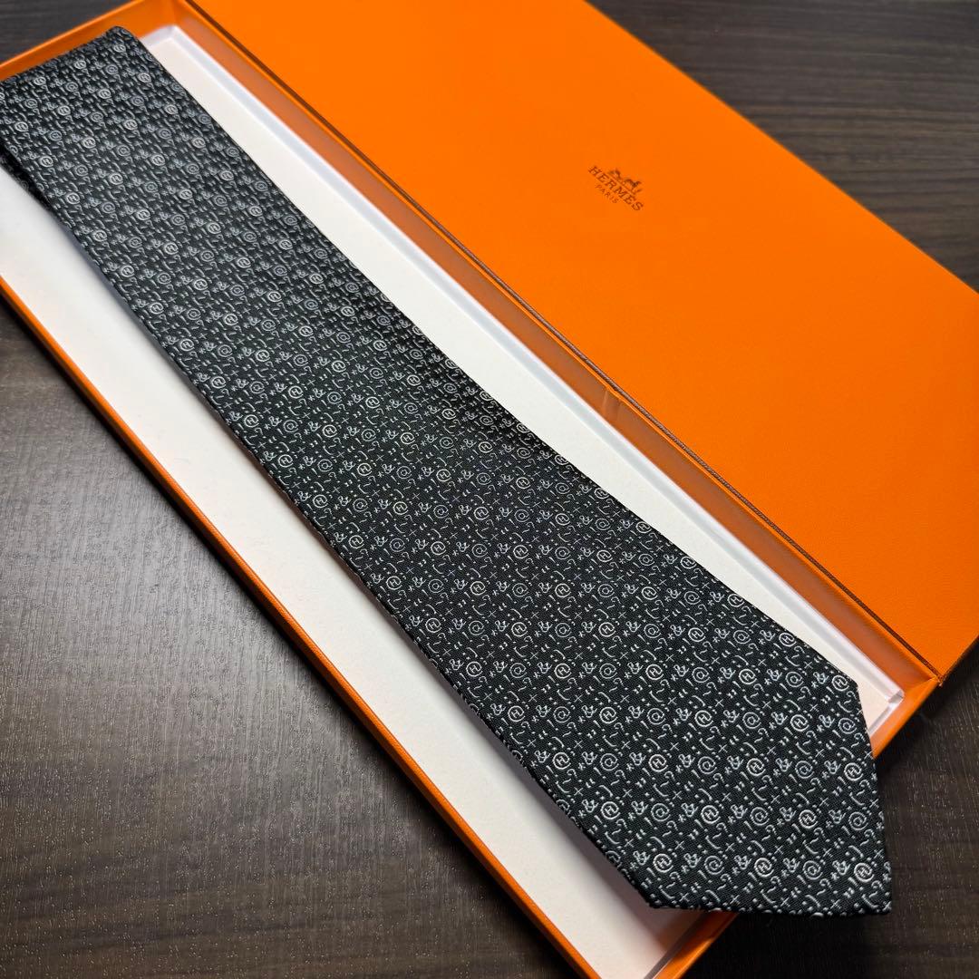 極美品 希少デザイン HERMES エルメス 数式 記号 Hロゴ ネクタイ