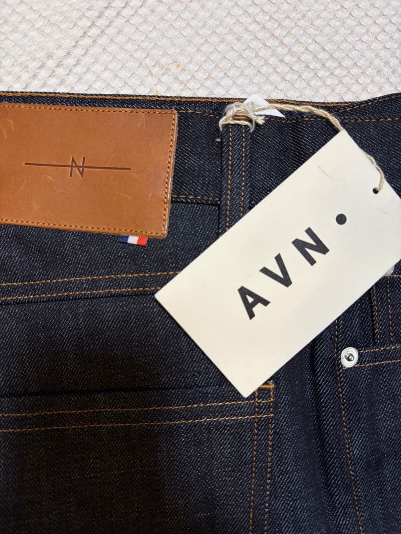 新品 ＡＶＮ インディゴブルー　リジッドデニム フランス製 サイズ34