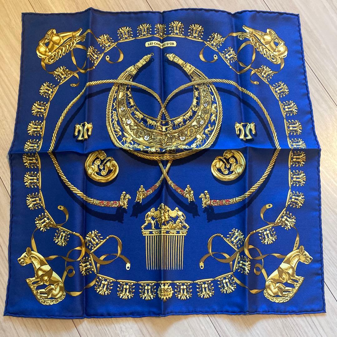 Hermès シルクスカーフ 40×40