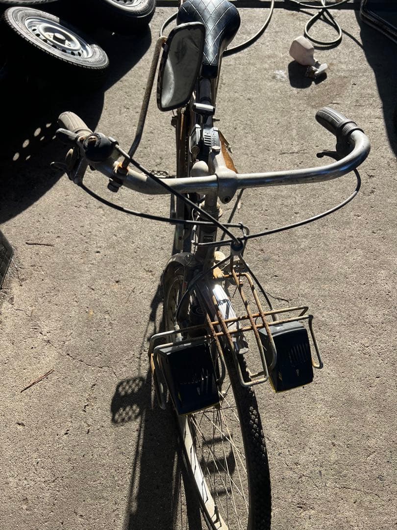 キンキパワフル自転車です。使用や保管による傷、汚れ、サビが多少あります。