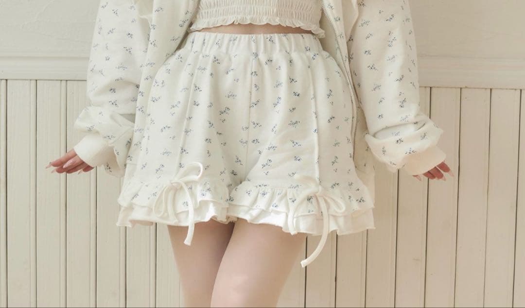 【限定値下げ中15日迄】 Whinny セットアップ