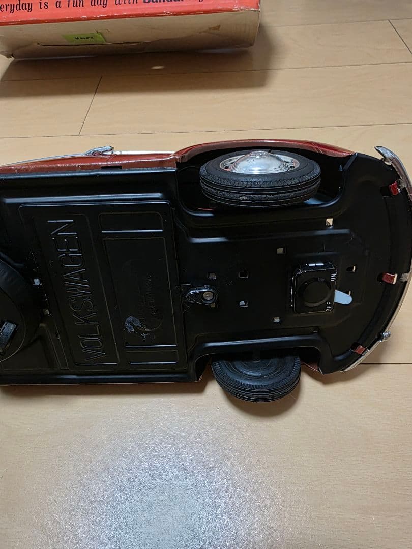 バンダイ　ブリキ　電動【フォルクスワーゲン】動作品　萬代屋
