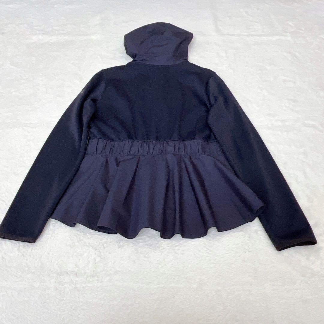 美品✨HERNO Laminar ペプラムジャケット パーカー 44サイズ　紺