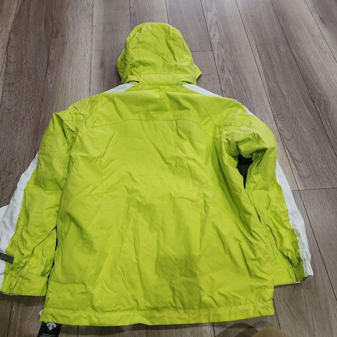 新品未使用 DESCENTE スキーウェアMサイズ