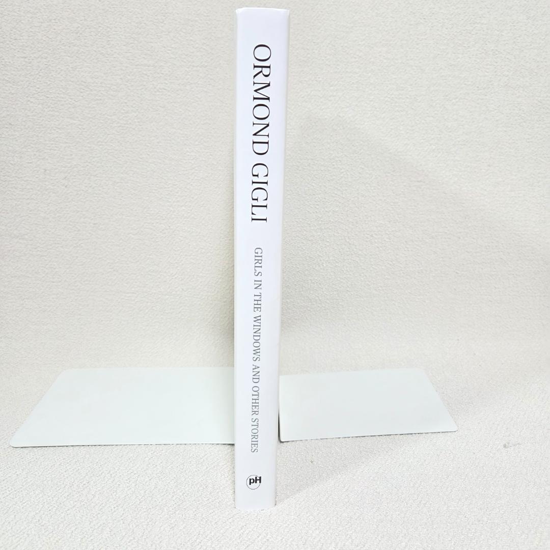 【洋書 写真】Ormond Gigli Girls in the Windows