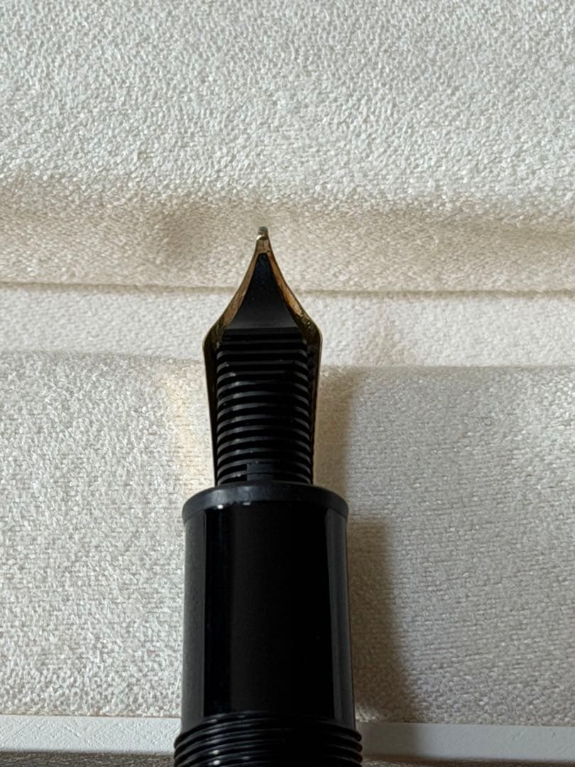 新品未使用　モンブラン　146 ル グラン プラチナライン　万年筆　インク付　F