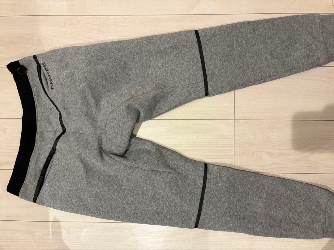 パーリーゲイツスウェットパンツサイズ5ジッパーポケット付きグレーパンツ