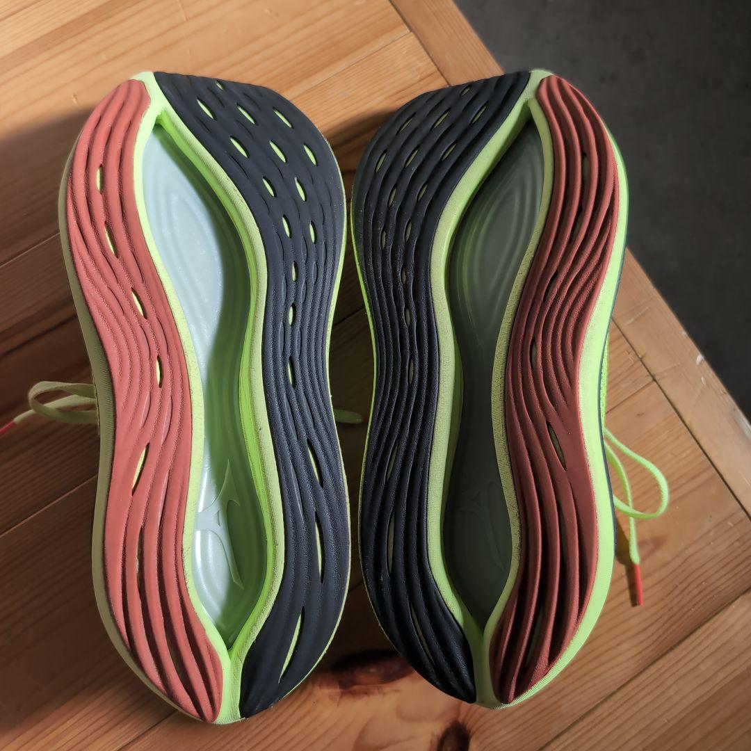 Mizuno NEO VISTAネオビスタ　 ランニングシューズ ネオンイエロー