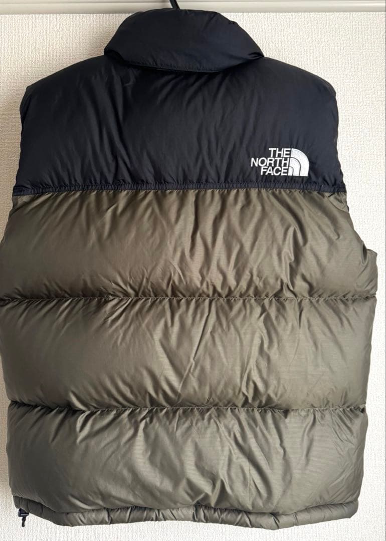 THE NORTH FACE ヌプシ ダウンベスト ブラック/オリーブ Mサイズ