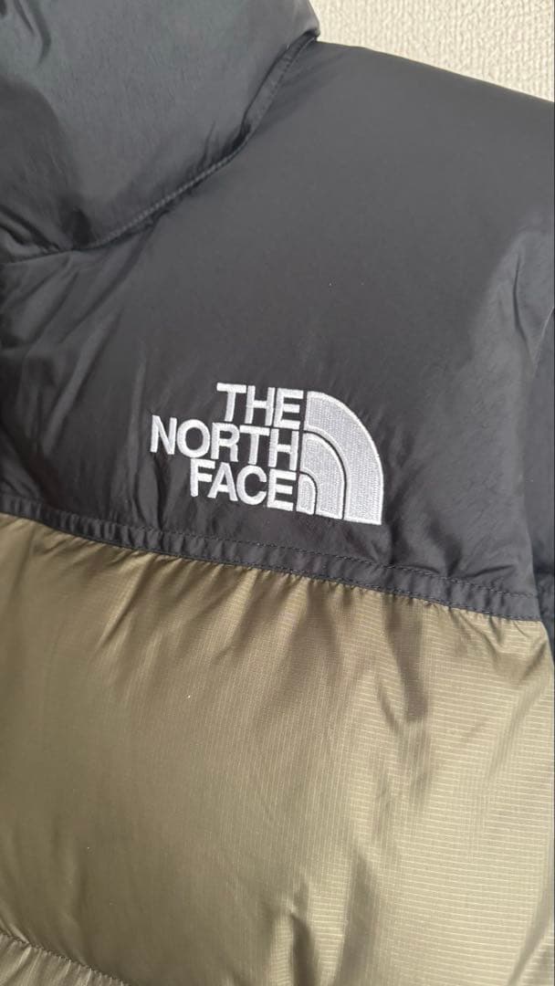 THE NORTH FACE ヌプシ ダウンベスト ブラック/オリーブ Mサイズ