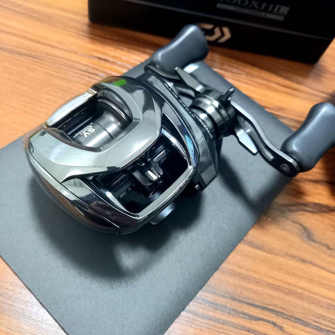 ダイワ、24スティーズ SV TW 100XHL、24STEEZ、左巻き【中古】