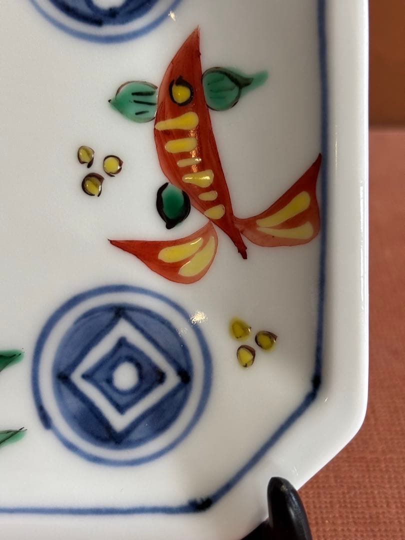 やまちゃん日本人初個展鬼才澤田痴陶人痴銘作色絵魚宗達草文八角皿　一品物