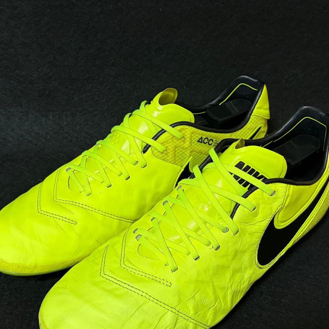 【極美品】NIKE ティエンポ レジェンド 6 HG-E