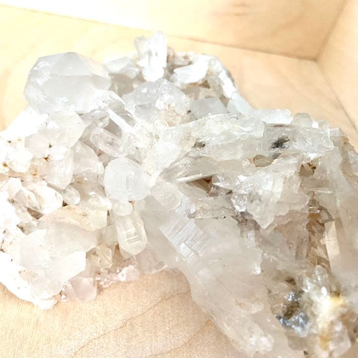 大きいマニカランクラスター　500g クリスタル　水晶　宝石　パワーストーン